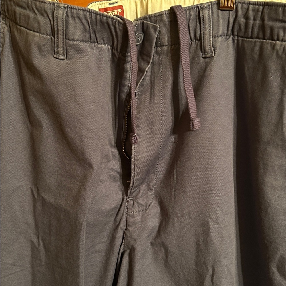 Levi's Navy Chino Pants Like New - Picture 3 of 7
